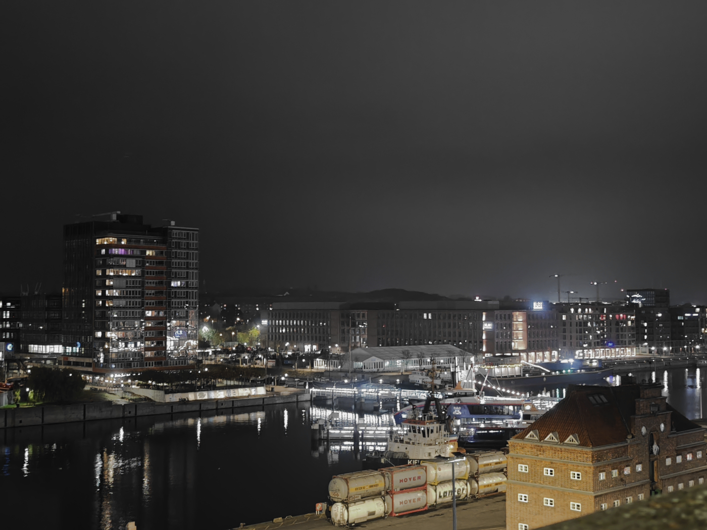 Blick vom Parkdeck zum Ostufer