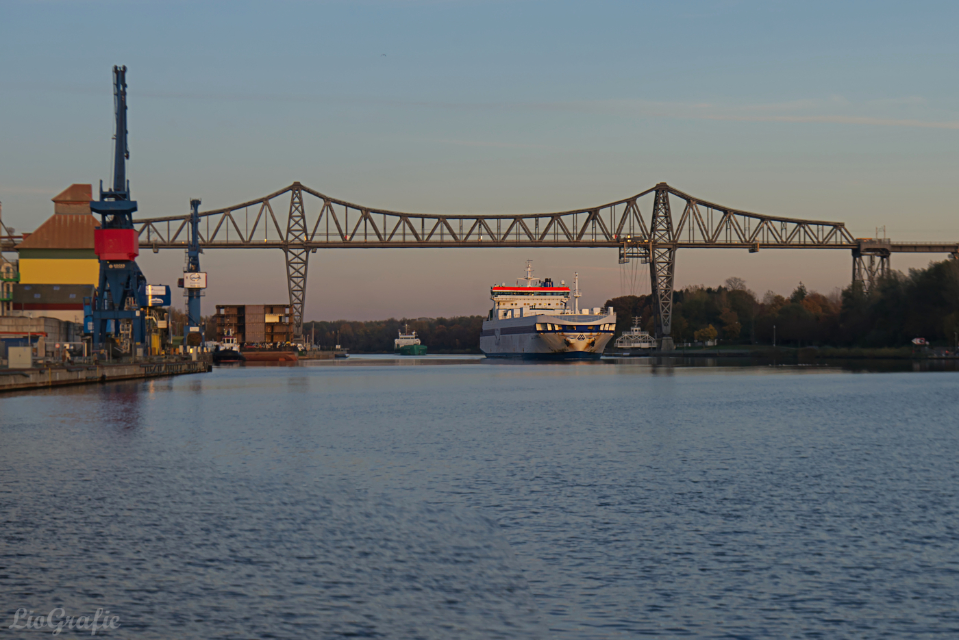 Abendstimmung am Kanal