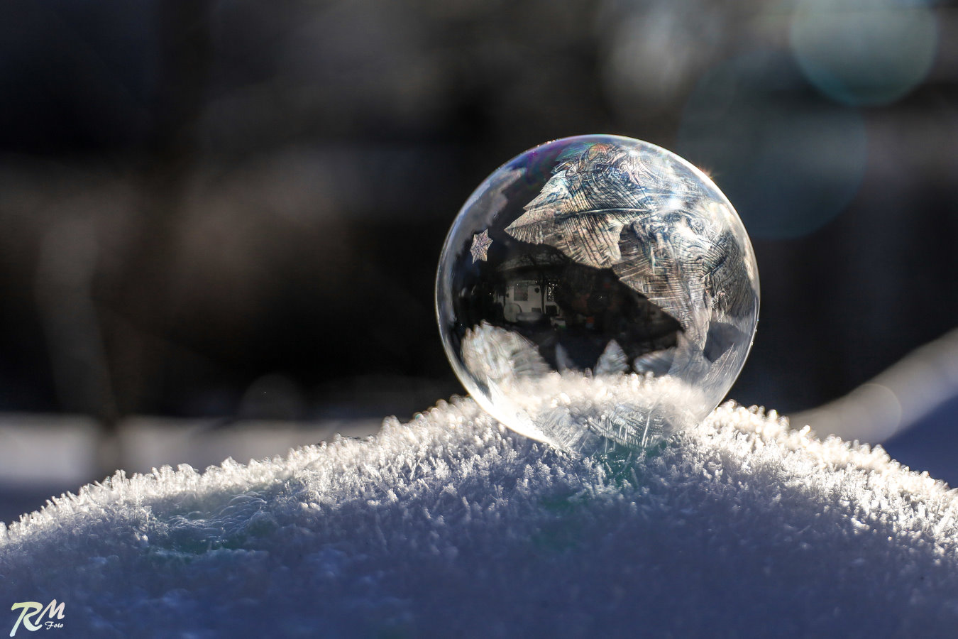 Seifenblase friert ein.