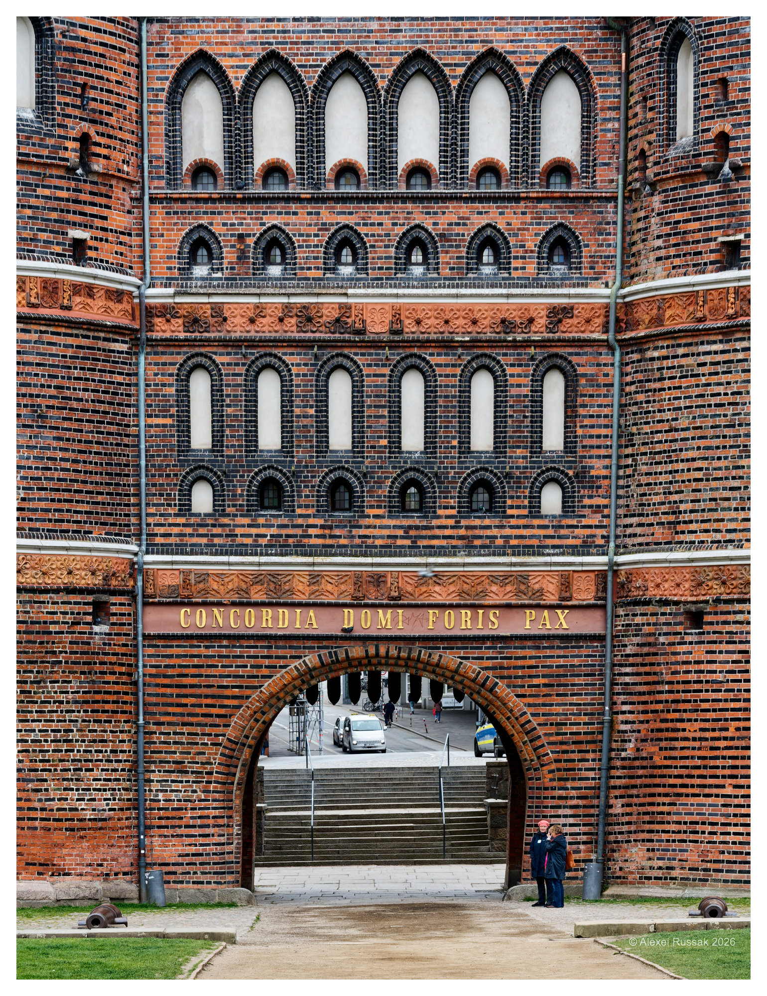 CONCORDIA DOMI FORIS PAX