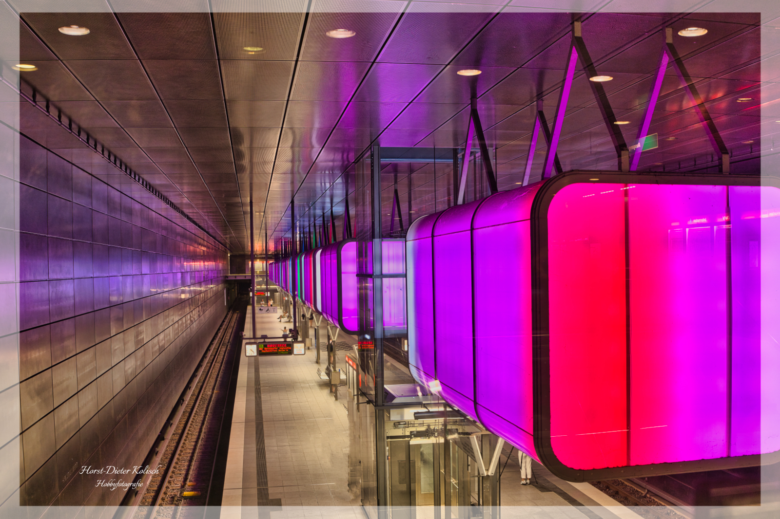 -Mit der 📷 in Hamburg -U-Bahnhof HafenCity Universität-