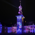 Das Schloss, Thema zusammenhalt