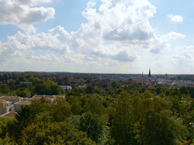 Panorama Blick vom Wasserturn herunter in südliche Richtung.