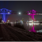Ein Zug fährt über die Eiserne Lady