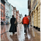 Im Regen durch die Stadt